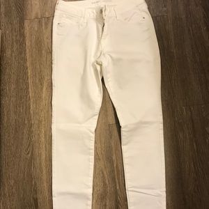 Brand New - OLD NAVY ROCK STAR JEAN WHITE
